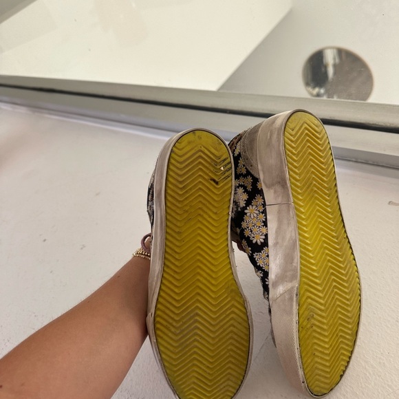 Mid Star Daisy Golden Goose | Size 39 - Picture 12 of 12